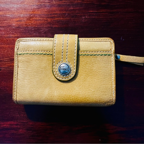 Fossil Tan Leather Wallet - Picture 3 of 5
